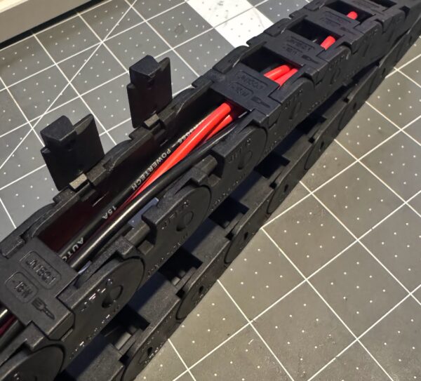 15-Series Energy Chain / Drag Chain (Openable, 1m length)